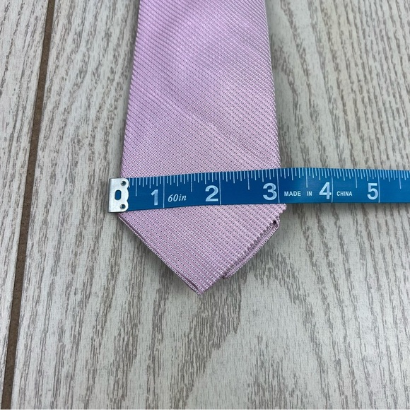 587 - Calvin Klein Tie 650 Pink Dot & Line CK21100190 Silk Blend MSRP $69.50 - Picture 2 of 5